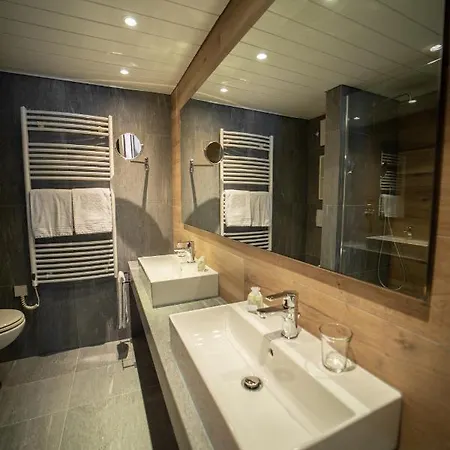 Presso Europa Apartament *